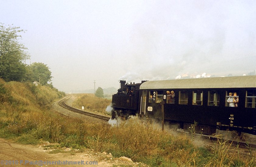 275 034 im Pilisgebirge