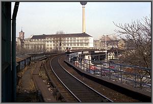 S 3 nach Potsdam verläßt den S-Bahnhof Jannowitzbrücke