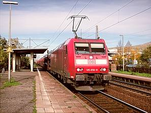 185 056 durchfährt mit CSQ47041 Bensheim-Auerbach