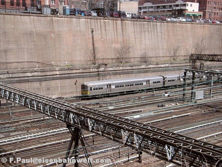 Hochh�user �ber Eisenbahngleisen
