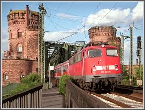 Zum Vergrößern auf das Bild klicken! Dort können Sie auch blättern und die Bildunterschriften lesen!