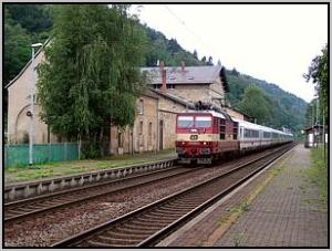 371 004 in Krippen