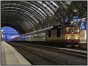 371 015 in Dresden Hbf