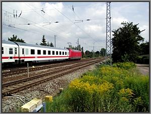 Zum Vergrößern auf das Bild klicken! Dort können Sie auch blättern und die Bildunterschriften lesen!