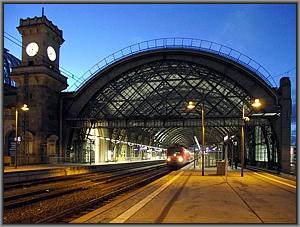 143 967 mit S-D 37853 in Dresden Hbf