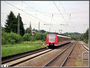 Zum Vergrößern auf das Bild klicken! Dort können Sie auch blättern und die Bildunterschriften lesen! 425 707 in Hochspeyer