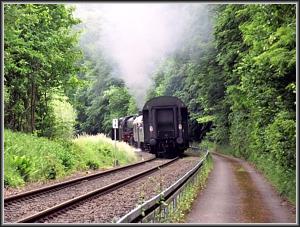 Zum Vergrößern auf das Bild klicken! Dort können Sie auch blättern und die Bildunterschriften lesen!