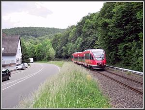 Zum Vergrößern auf das Bild klicken! Dort können Sie auch blättern und die Bildunterschriften lesen! 643 127 vor Hochspeyer Nord