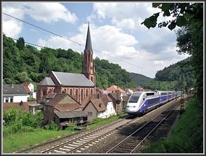 Zum Vergrößern auf das Bild klicken! Dort können Sie auch blättern und die Bildunterschriften lesen! TGV-4720 in Weidenthal