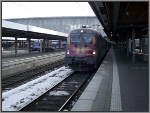 BB-1216 019 mit EC 85 in Mnchen Hbf