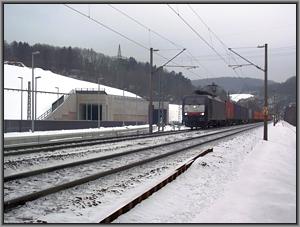 MRCE-ES64F4 283 mit TX-DGS 45983 bei Heigenbrcken